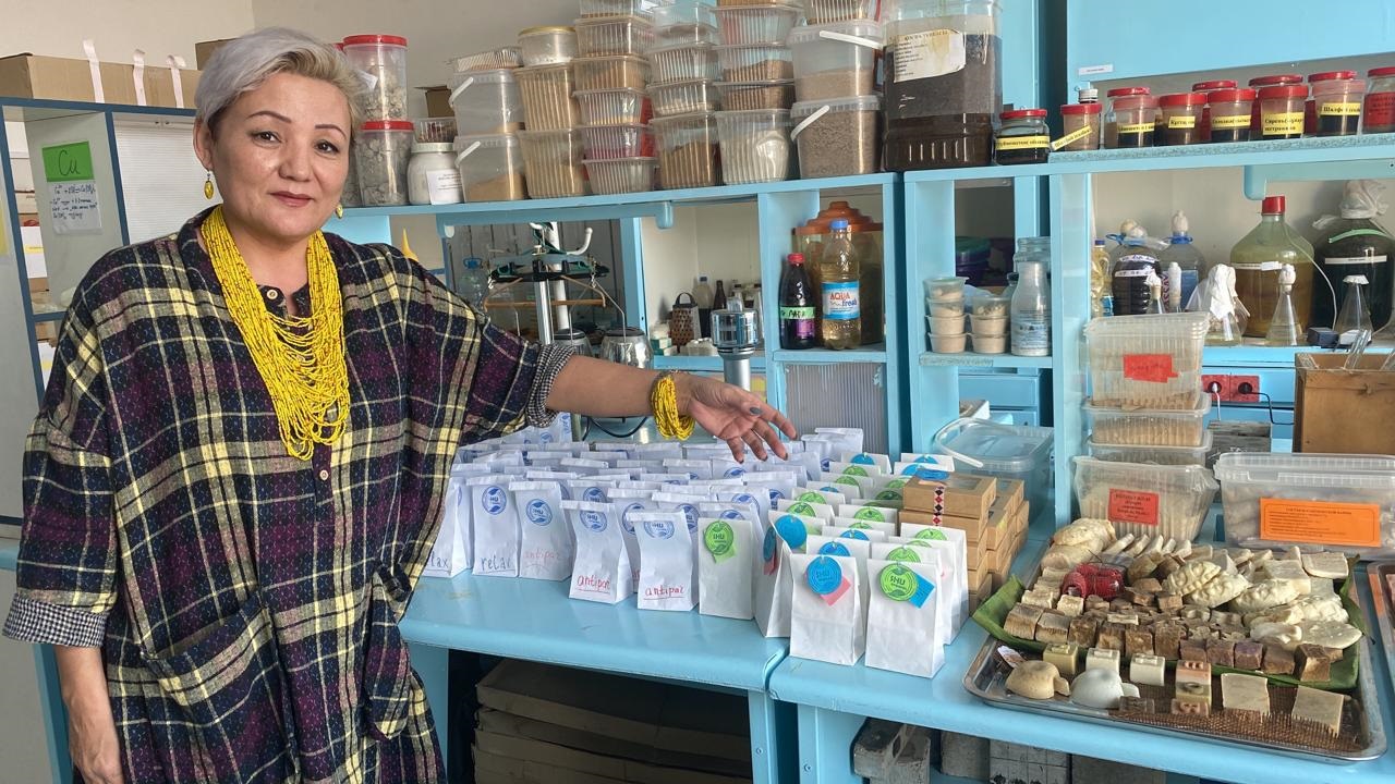 Органические косметические средства разработали ученые Шымкентского университета 